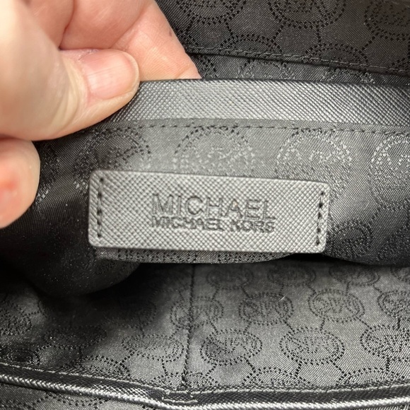 Authentic Michael Kors Kempton Monogram Logo Signature Tote Zip Pocket Shoulder - Picture 10 of 15